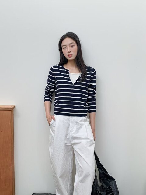 2025 new style Rina contrast color casual slim and versatile fake two-piece striped sweater top for women