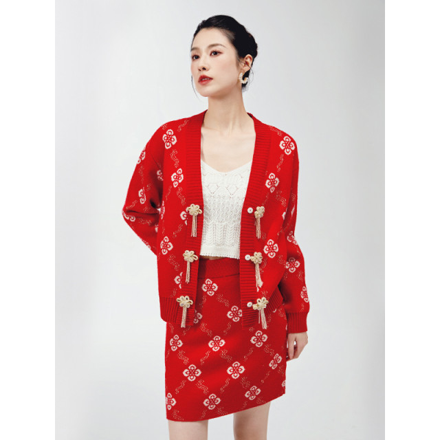Stubborn 2025 Spring New Year Red Chinese Women's Knitted Cardigan Chinese Style Buttoned V-neck Sweater Jacket Women 8924
