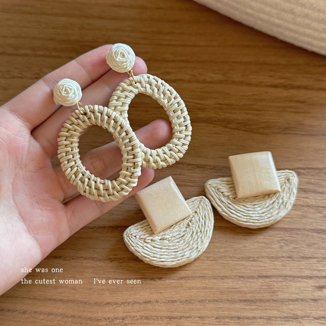 Exaggerated geometric round rattan earrings for women wooden splicing earrings earrings Bohemian vacation style earrings ear hooks