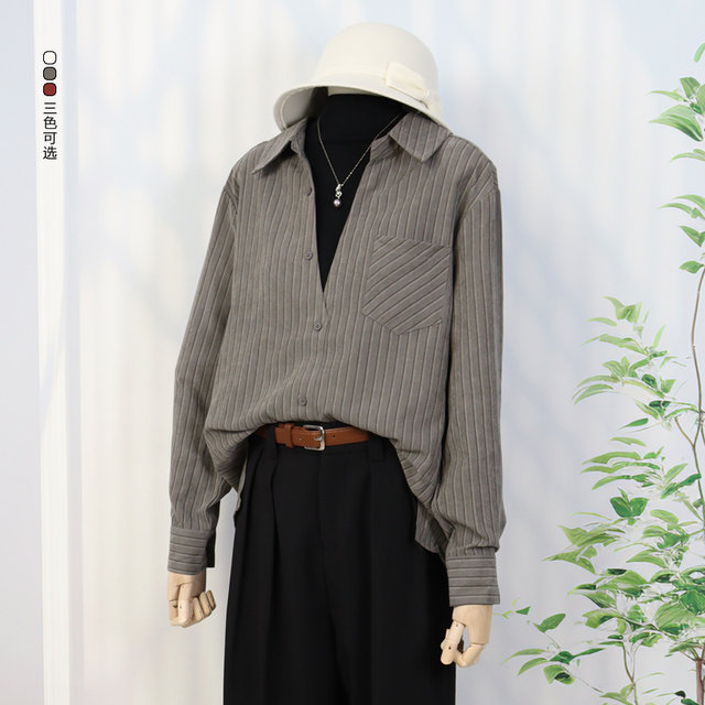 Early spring half turtle neck deep V design sense layered striped fake two-piece shirt loose commuting top for women thick