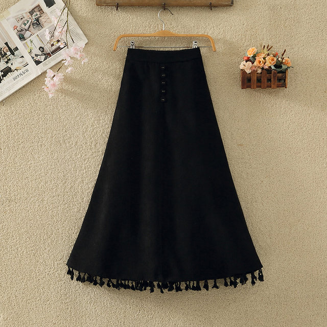 Retro corduroy skirt for women in autumn and winter new high-waisted slim button decorative tassel large a-line sling umbrella skirt