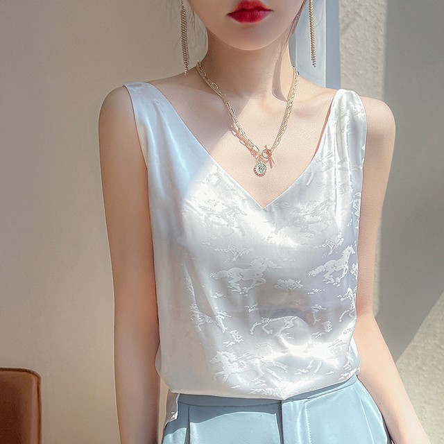 French silk suspender for women with loose butterfly white acetate broadband vest outside wearing satin V-neck top summer
