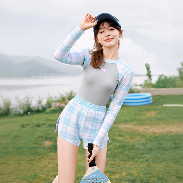 
Yimeishan long-sleeved swimsuit for women's swimming pool, special one-piece flat corners to make you look slim and cover your flesh, junior high school students' swimsuits soak in hot springs