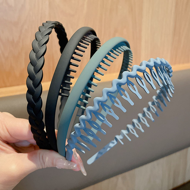 Black hairband for men with non-slip and toothed headband for women 2025 new style pressure hair wash hairpin hairpin headdress simple hair bundle for men