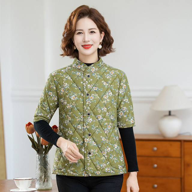 Middle-aged and elderly mothers with velvet warm vest in winter new style mid-sleeved cotton horse clip thickened cotton jacket large size floral cotton jacket
