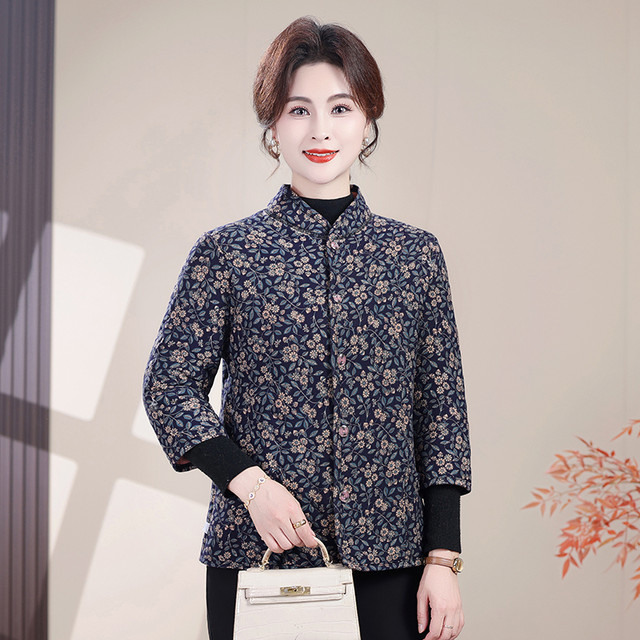 Mom adds velvet thickened small cotton jacket in autumn and winter for middle-aged and elderly women's three-quarter sleeve cotton coat grandma warm cotton horse clip