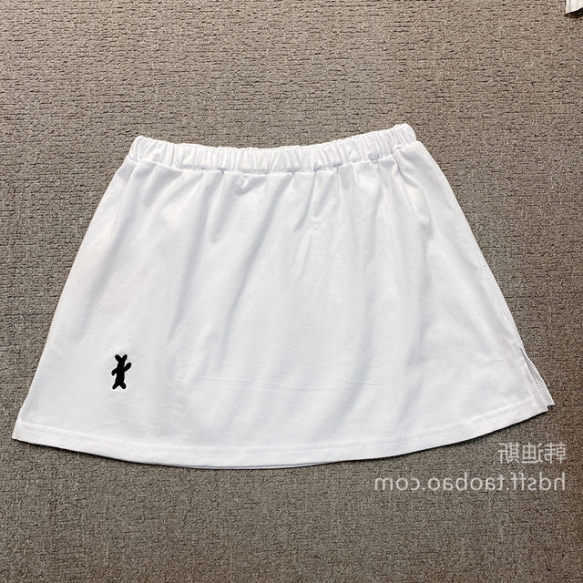 300Jin [Jin is equal to 0.5kg] Plus size sweatshirt, bottoming inner layer, female layering, revealing white side butt curtain, A-line skirt, small white skirt