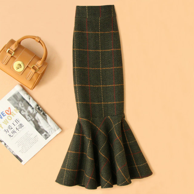 Retro plaid thickened woolen fishtail skirt winter long plaid skirt slit ruffle edge hip long skirt women