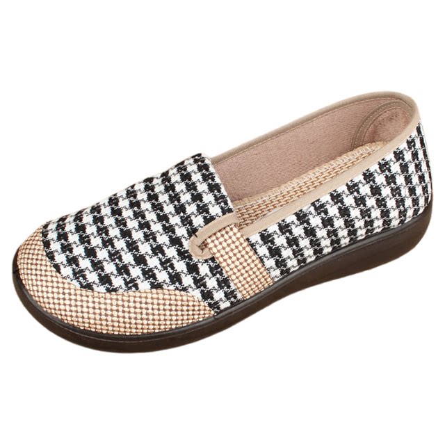 Soft sole comfortable genuine brand new old Beijing cloth shoes for women breathable mother middle-aged and elderly flat sole non-slip bean dot shoes
