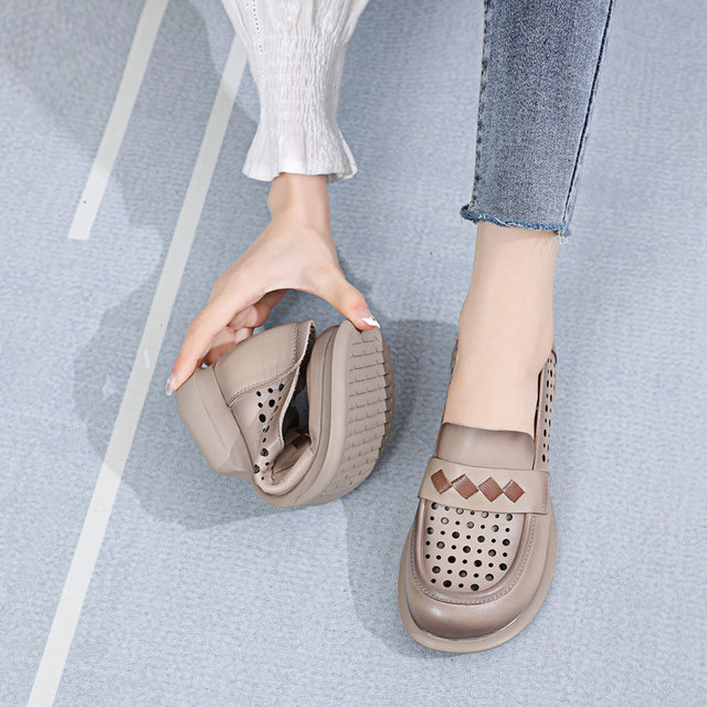 Da Yaya Large size women's shoes 41-43 foot wide feet fat head layer cowhide hollow retro flat bottom Lefu shoes 5231-3
