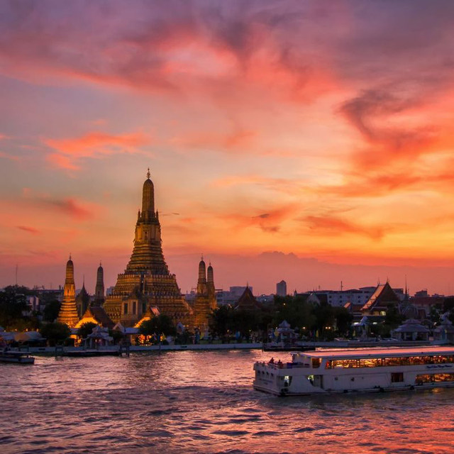 Middle-aged and elderly shirts, women's tops, summer cardigans, middle-aged mother's shirts, spring and autumn large size jackets, thin coats