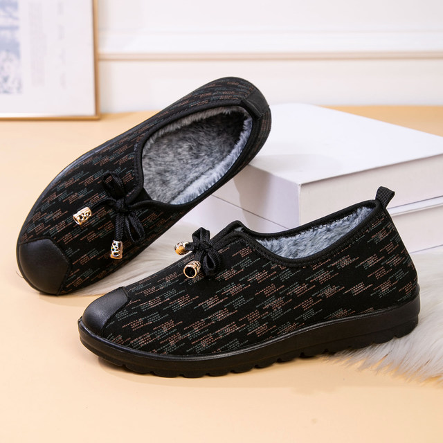 Old grandma cotton shoes Middle -aged and elderly mother snow boots female old Beijing elderly shoes winter flagship store old lady plus velvet shoes
