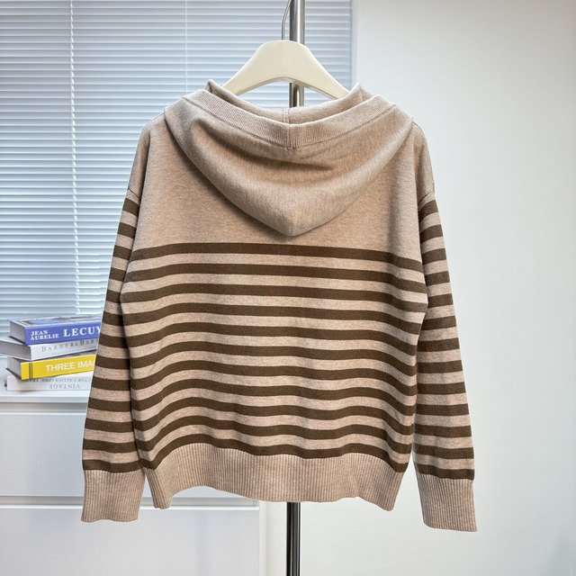 
Mom's autumn suit middle-aged and elderly women's clothing fashionable striped hooded loose top autumn and winter sweater women's two-piece suit