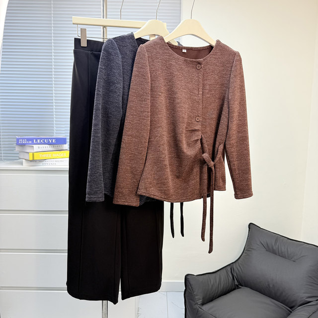 Set of mother autumn clothes in her 50s fashionable loose top 2025 new casual two-piece suit for middle-aged and elderly women