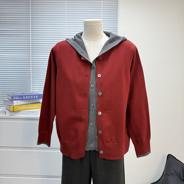 Mom's autumn fake two-piece sweater middle-aged and elderly women's loose top hooded knitted cardigan women's autumn and winter coat