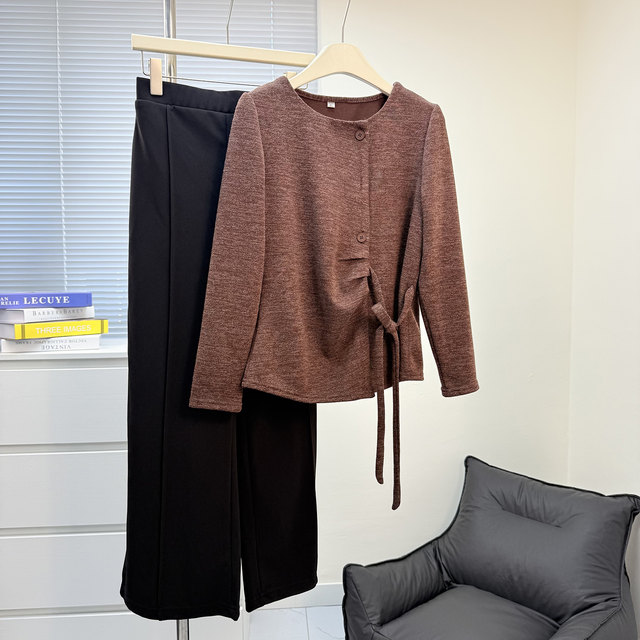 Set of mother autumn clothes in her 50s fashionable loose top 2025 new casual two-piece suit for middle-aged and elderly women