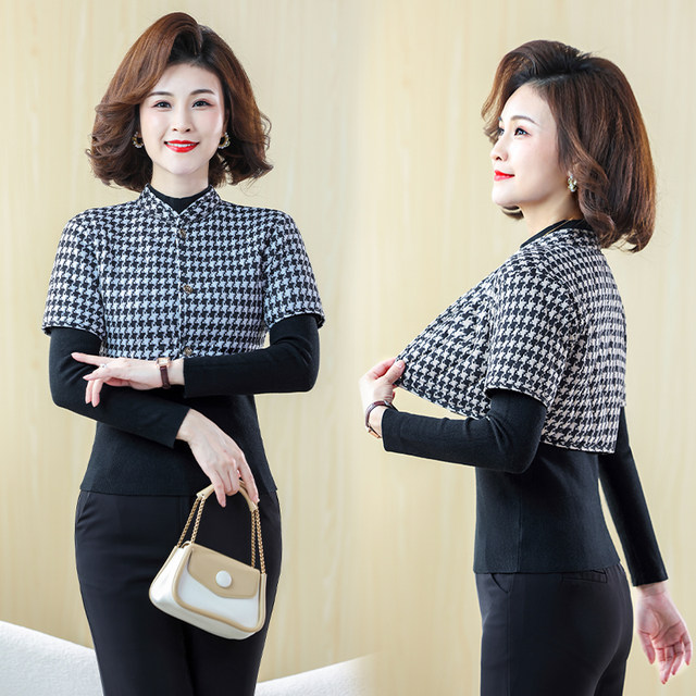 Middle -aged and elderly women's women's clothing keeps sleeping with sleeve horses horses, mother camel poured shoulders, winter thickened and inside, and shoulder -shoulder vest