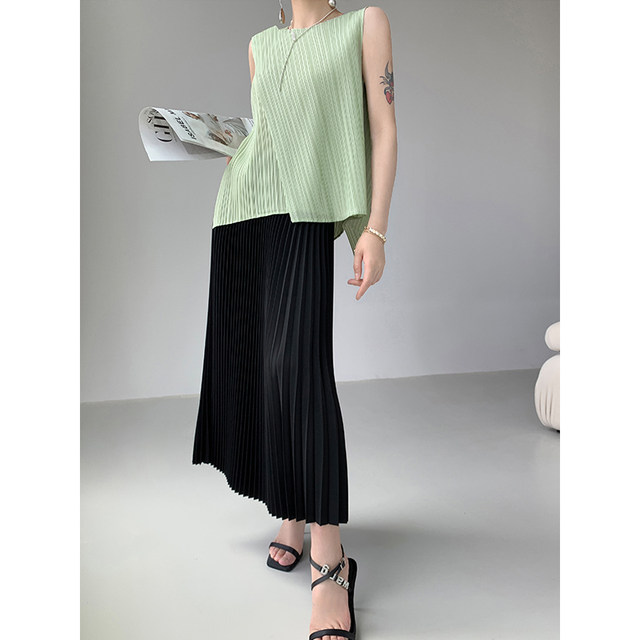 Xie Ugly High waist Slender pleated skirt Female spring and summer tide brand vertical velvet wrinkles A -line women's long skirt
