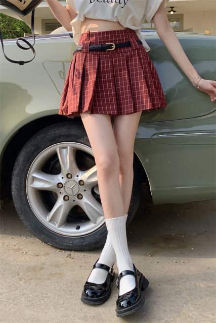 Large size retro red plaid jk pleated skirt for women in summer American style high waist a line short skirt fluffy skirt