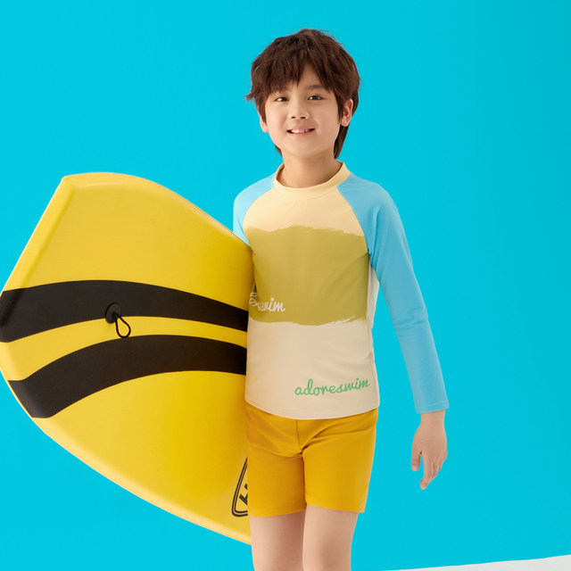 Boys swimsuit suits for long-sleeved children's split swimming trunks contrasting color flat angle sun protection children professional training swimsuit
