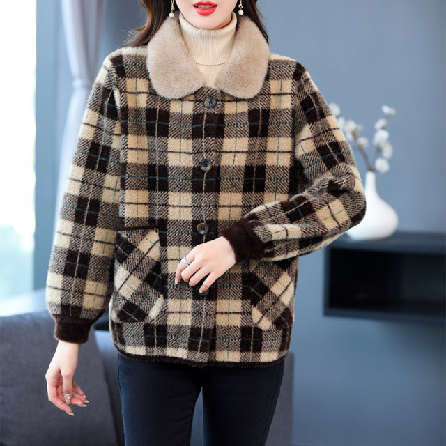 Autumn and winter short thickened mother's small jacket plaid knitted top loose warm fur collar small sable velvet