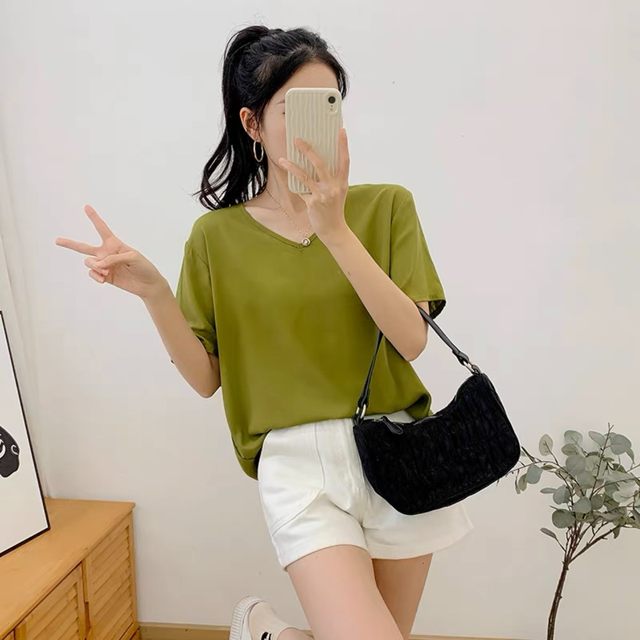 White loose women's clothing summer top short sleeve V -neck long cotton sloping simple solid color T -shirt bottoming shirt wild
