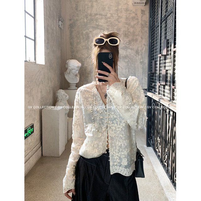 GV Dabai Ge Sena afternoon Heavy Industry Embroidery Flash Filter Three-dimensional Lace Shirt French New Chinese Top Women
