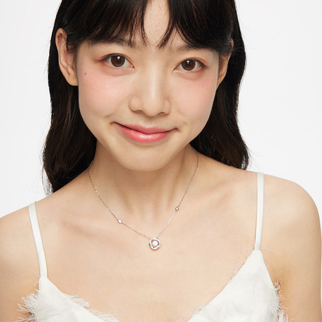 Cardiro Heart-moving Light Necklace for Women S925 Silver Light Luxury Niche Design Fashion Birthday Gift for Girlfriend