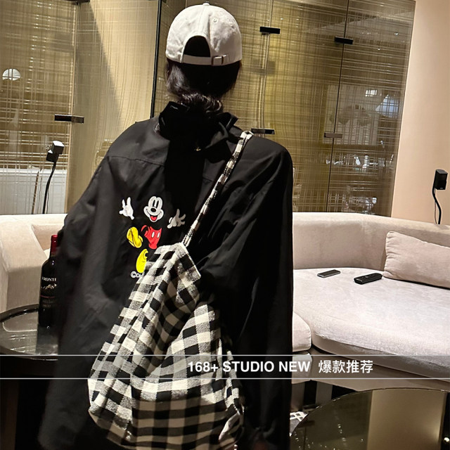 Cartoon Mickey printed stand-up collar shirt for women in 2025 new loose large top design niche covers butt
