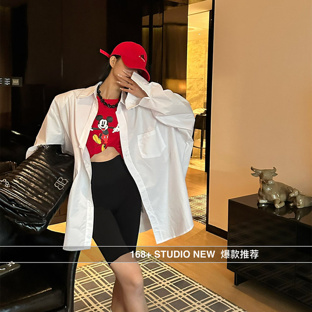 Cartoon Mickey printed stand-up collar shirt for women in 2025 new loose large top design niche covers butt
