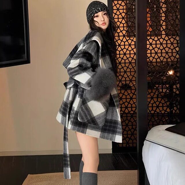 Plaid cloak fox woolen coat for women 2024 Korean gentle double-sided cashmere jacket winter elves