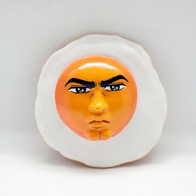 Japan's genuine QUALIA beautiful man's face omelette gashapon egg yolk food mimicry spoof trendy ornaments