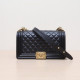 Middle-aged 95 new Chanel/Chanel shoulder bag Leboy black lychee leather 30 open