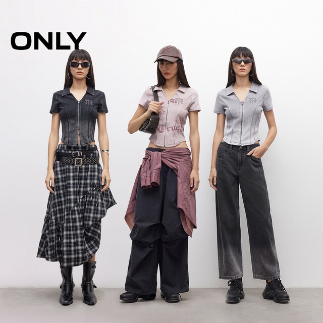 
ONLY Outlet 2025 summer new style old American printed wash V-neck slim shoulder slim short T-shirt for women