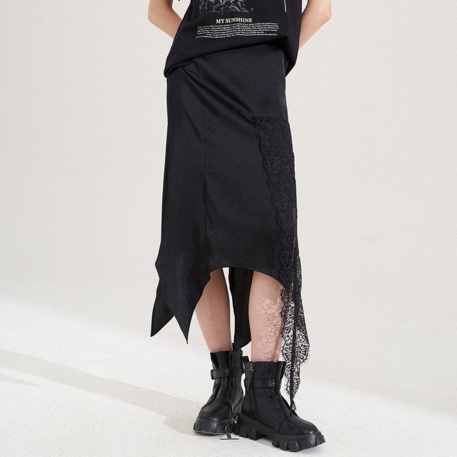 XG Xue Ge Full Print Irregular Skirt 2024 Autumn New Creative Lace Spliced ​​Black Long Skirt for Women
