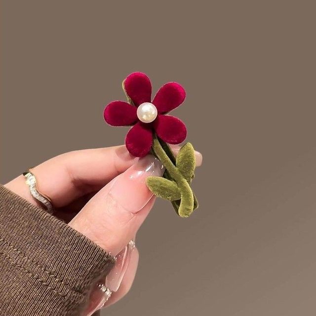 Velvet Pearl Flower Hair Clip Forehead Bangs Clip Women's 2025 New Side Broken Hair Duckbill Clip Headwear Hair Clip