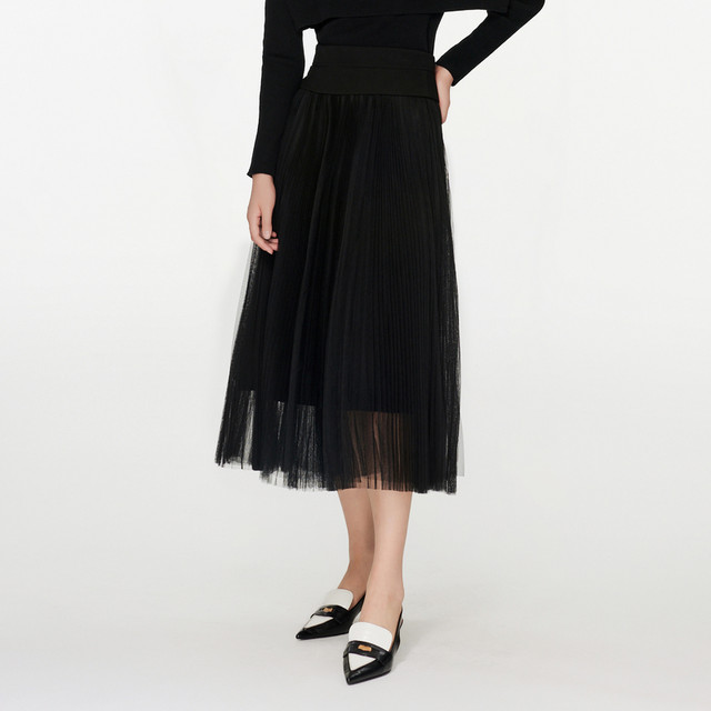 Floating black mesh skirt 2024 new winter style fashion versatile commuting cover the crotch slim exquisite elegant women
