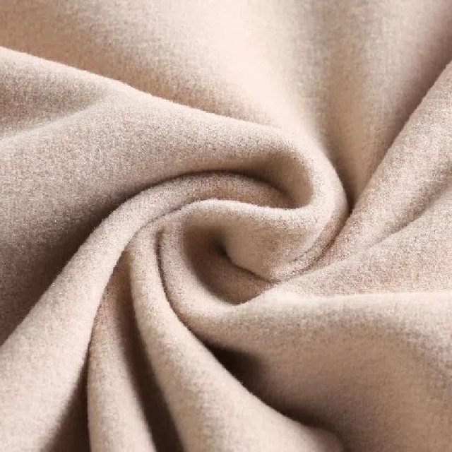 Extra -fat fat MM300jin [Jin is equal to 0.5 kg] Delong lace bottoming shirt female in winter half -high -necked foreign gas to keep the clothes