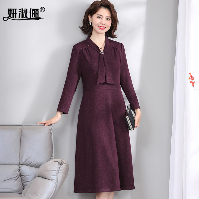 
2025 new high-end dress, feminine, light and luxurious, 50-year-old mother autumn and winter wool noble wedding dress