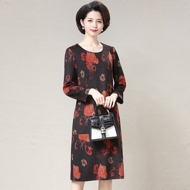Middle-aged and elderly women's new autumn and winter large size mink velvet dress, fashionable and temperamental mother's wear, mid-length bottoming skirt