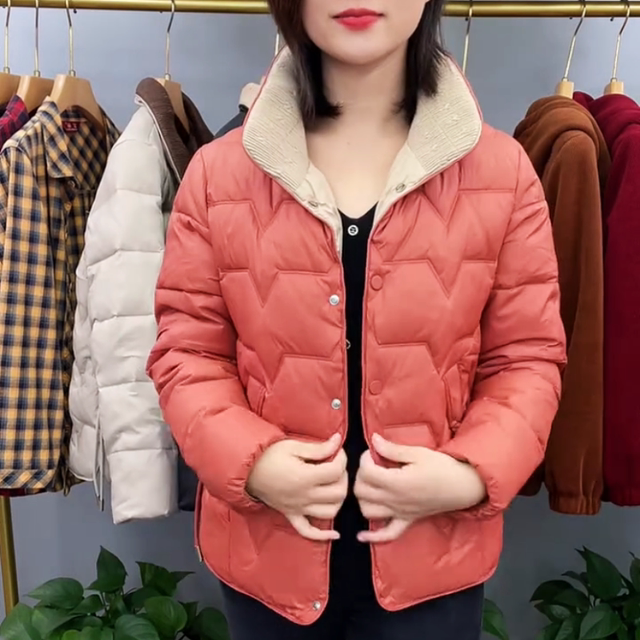 The net version of the double pocket, the lap lapel cotton jacket, the female cold -keeping warm cotton jacket, fashion leisure, simple middle -aged and elderly women's clothing