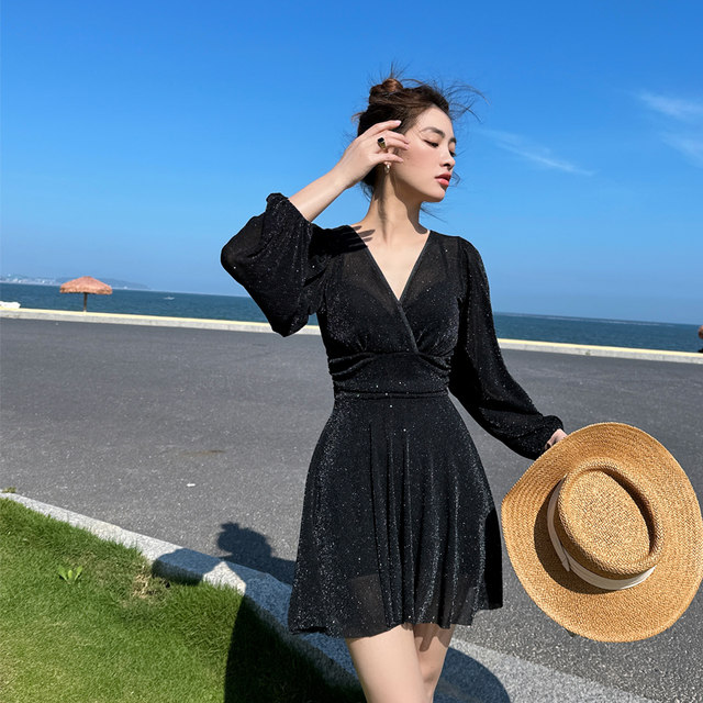 2025 new swimsuit for fat girls to cover their flesh and make them look slimmer, one-piece skirt style, large size sun protection boxer briefs for hot spring bathing