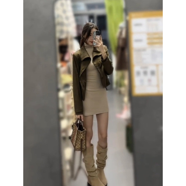 XZY Slightly Fat Korean Hot Girl Half Turtle Collar Slim Dress Women's 25 Years Winter Brown Short Jacket
