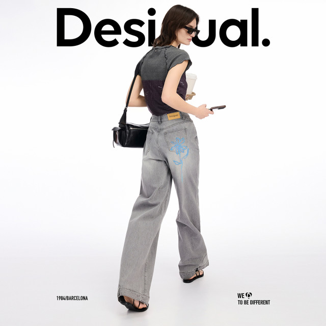 Desigual25 spring and summer new loose straight back pocket floral embroidered light grey trousers women's jeans
