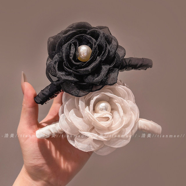 Gentle pearl flower grab clip women's 2025 new high-end style back head hair shark clip large hair clip hair accessories