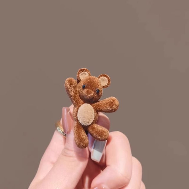 Cute bear bangs clip 2025 new style hair clip on the forehead side hair clip shattered duckbill clamp hair small clip headdress