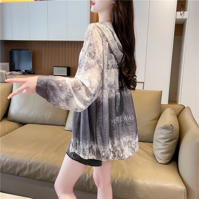 Tie-dye gradient color sunscreen clothes for women in summer 2025 new loose ice silk thin mid-length sunscreen jacket trendy