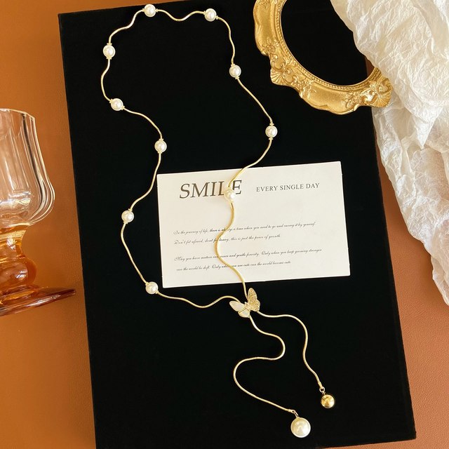 Butterfly Pearl Long Sweater Necklace Women's 2025 New Accessories Autumn and Winter Girls' Sweater Chain Light Luxury High-end