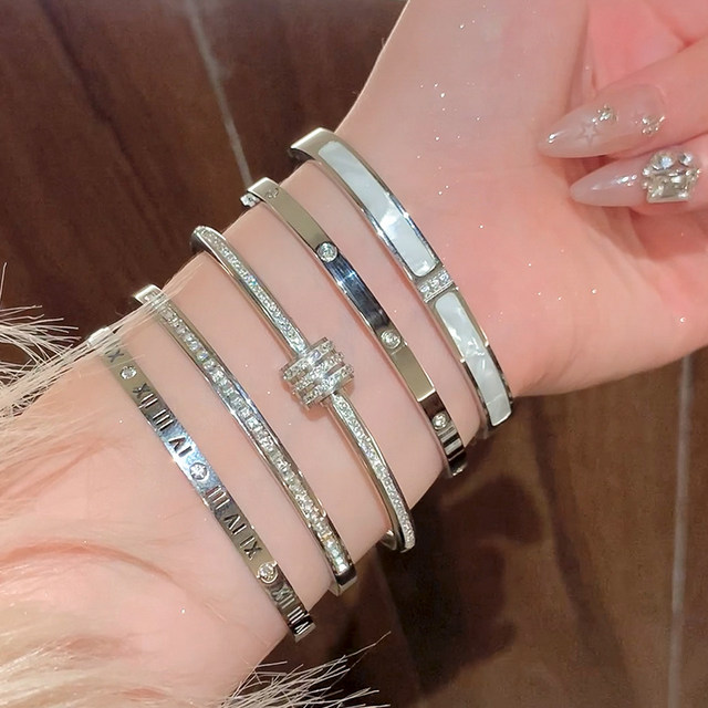 Silver titanium steel bracelet women's high-end zircon ring bracelet hand jewelry silver bracelet bracelet string bracelet new style