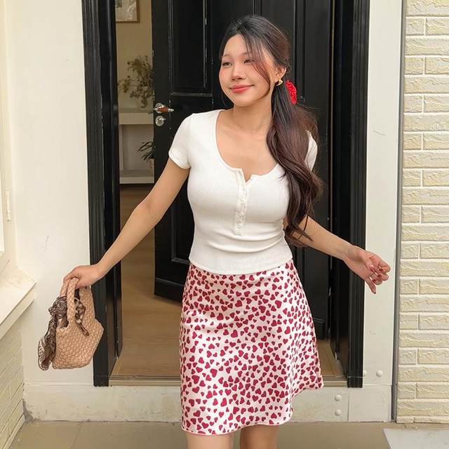 LilyRose Wild Rose Love Printed Satin Skirt Short Skirt Umbrella Skirt Sexy Slit Band Fishtail Skirt